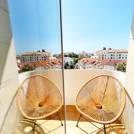 Yellow House Smart Tv And Garage * Aveiro