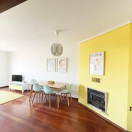 Yellow House Smart Tv And Garage Apartment *